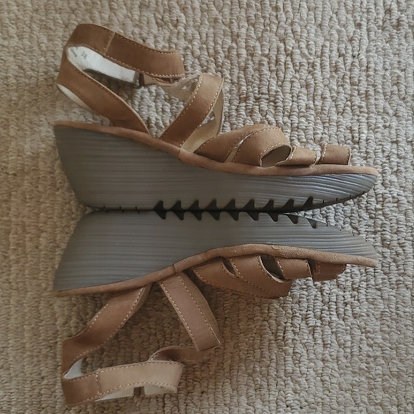 Fly London wedge sandals size 38 - Picture 5 of 6
